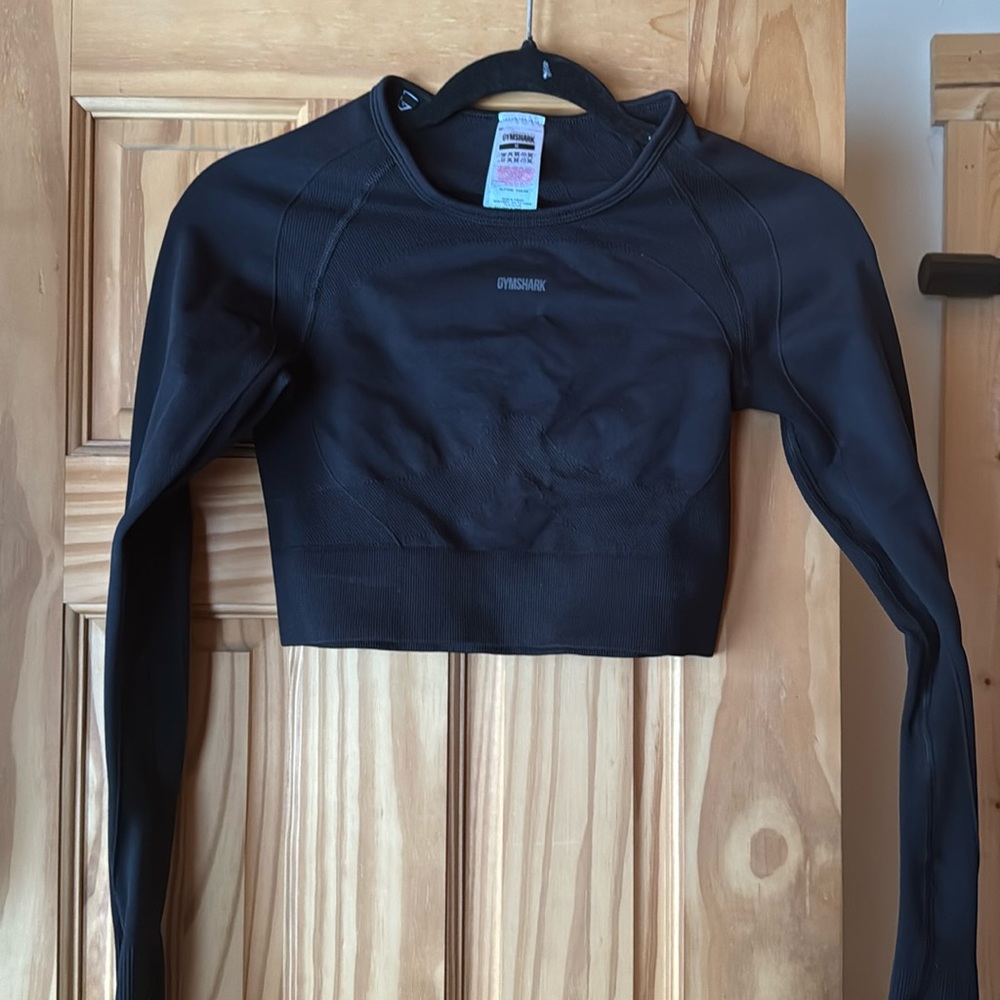 Gym shark cropped long sleeve
